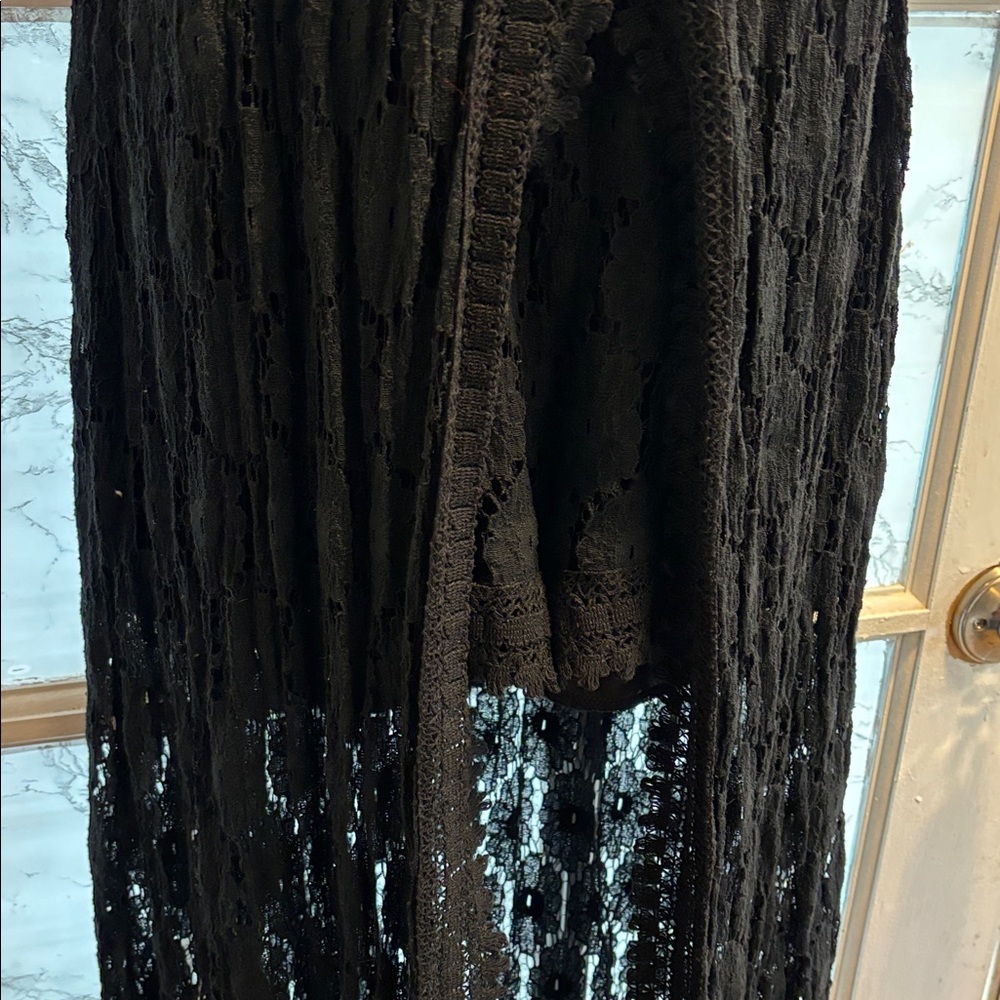 Romper With Lace Colored Black Gently Worn Light weight NWOTS Summer Spring - Picture 5 of 6
